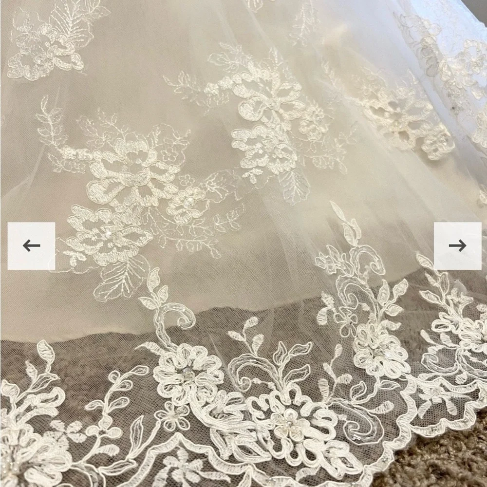 Ivory Lace Mermaid Wedding Dress with Sweetheart Neckline - Picture 5 of 7